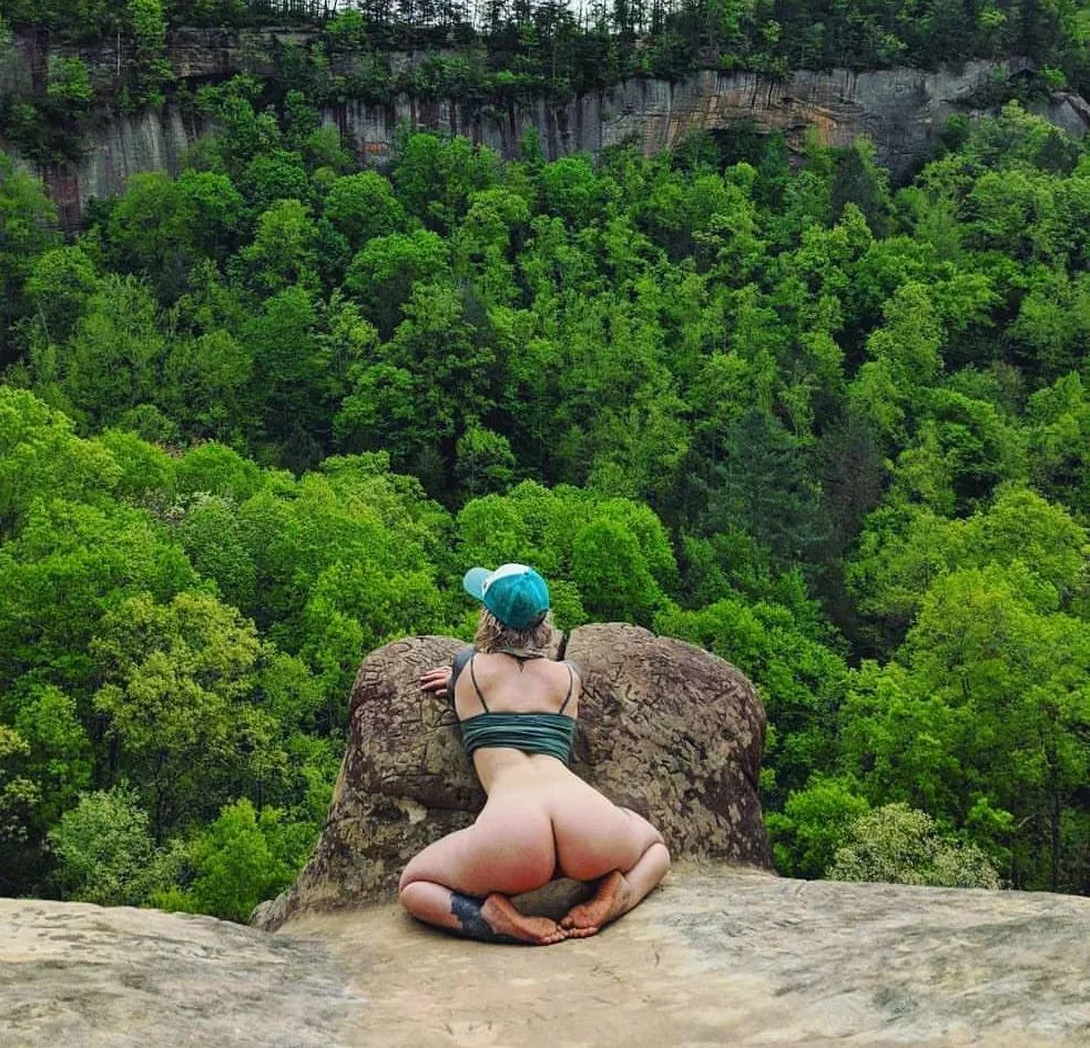 Wanna be on my side? (bonus in comments)?? posted by neighborlyregime6