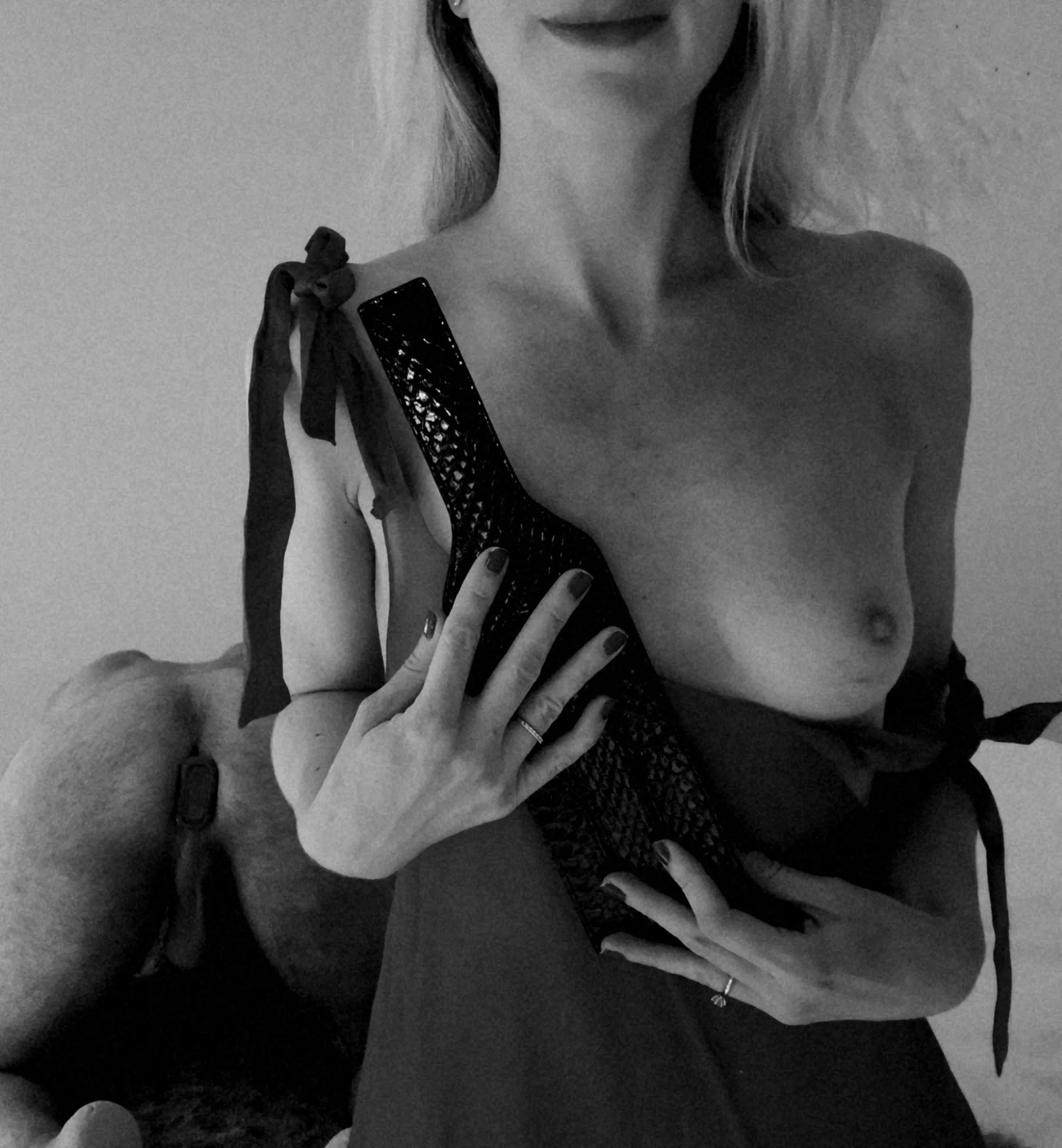 Wanna be the Queen's toy? posted by MLsexlife