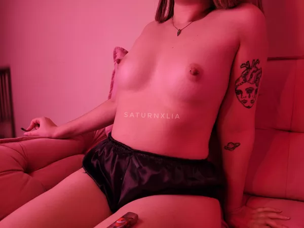 Wanna come over? 💖 by saturnxlia