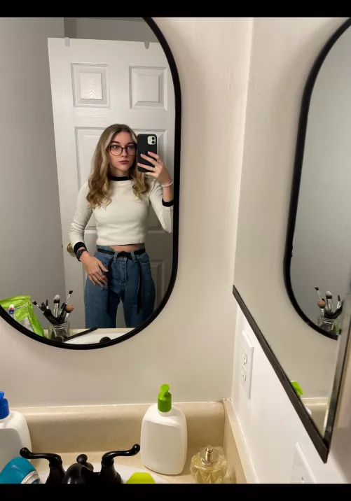 wanna come over and fuck? by Kyliesfeettt