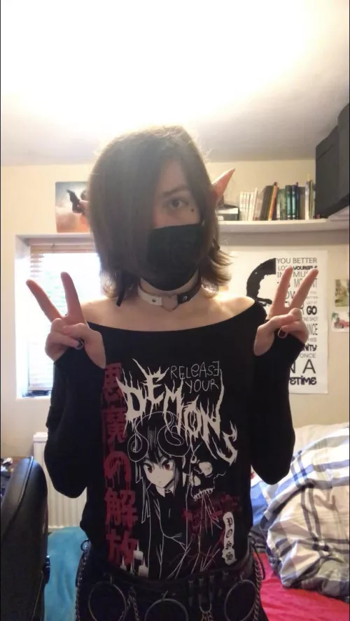 Wanna commit premarrigal hand holding together? 👉👈🥺 by PipyLonTeZ