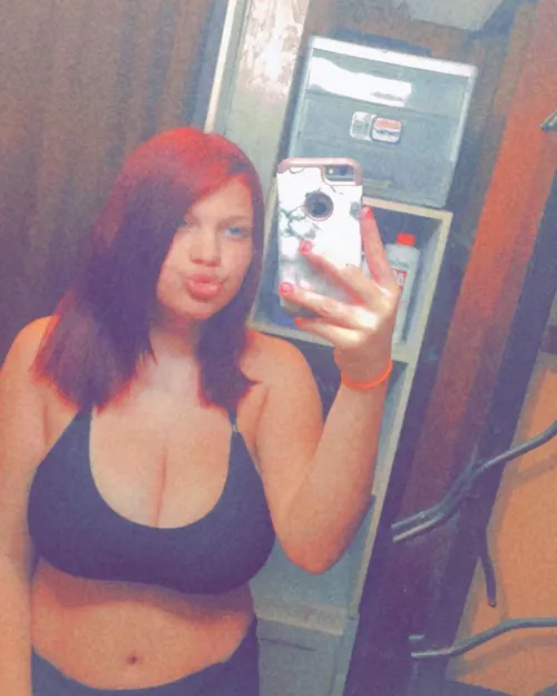 Wanna cuddle? by sleepy_baby23