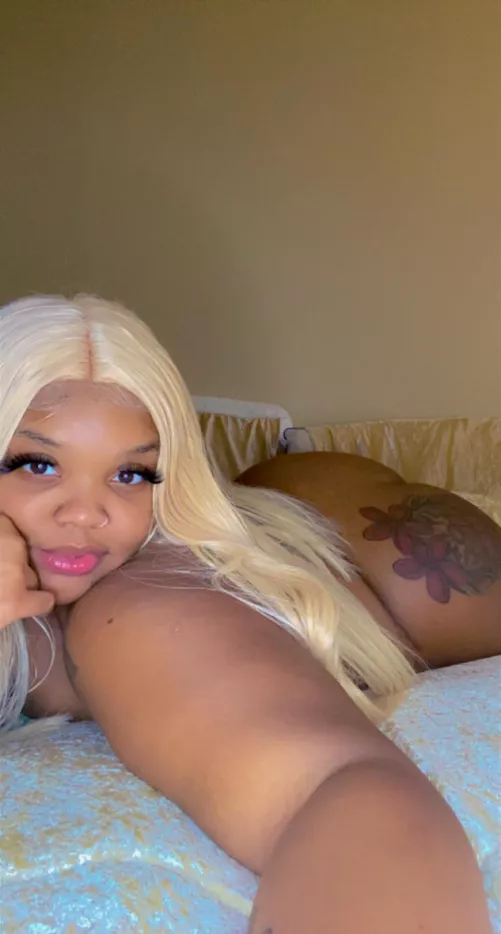 Wanna cuddle ? by Ouuushehoney