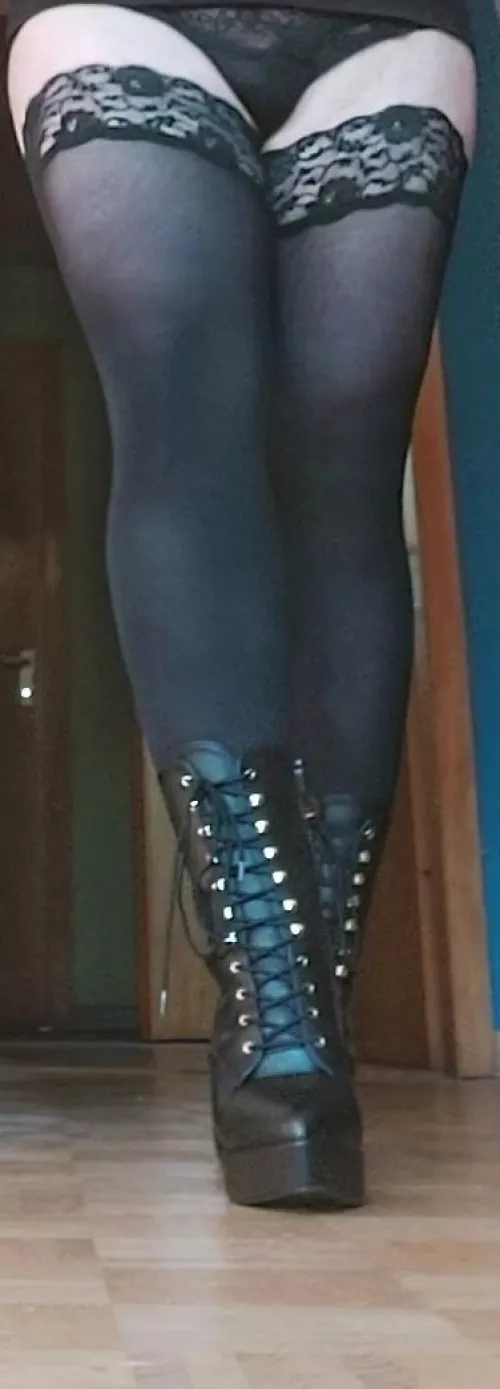 Wanna fuck me in my stockings ?🥵💗 by Phooeenniixx