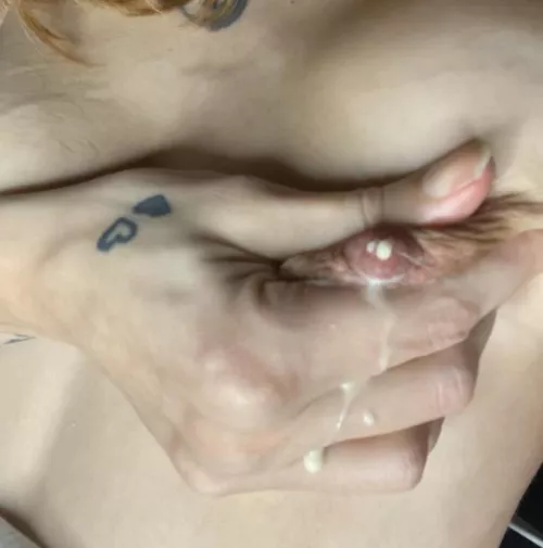 Wanna give it a squeeze? by Ninajaneexx