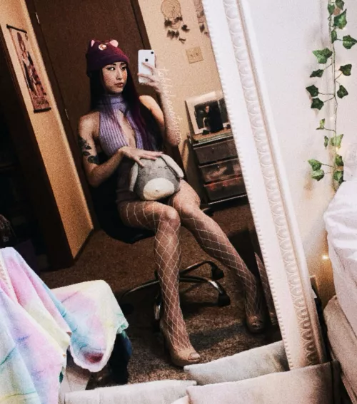 wanna hang out & watch some anime? <3 by tokkiheartschu