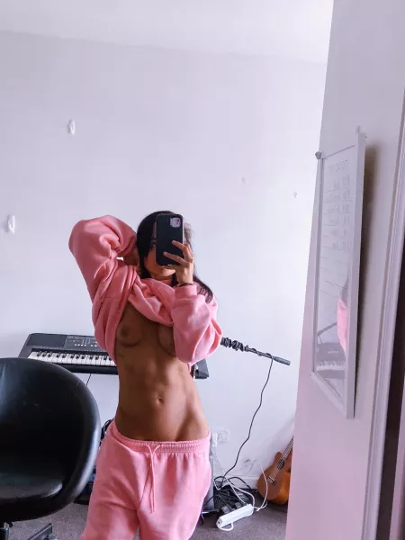 Wanna have lazy day with me ? 😜 by fitlittlerubyy