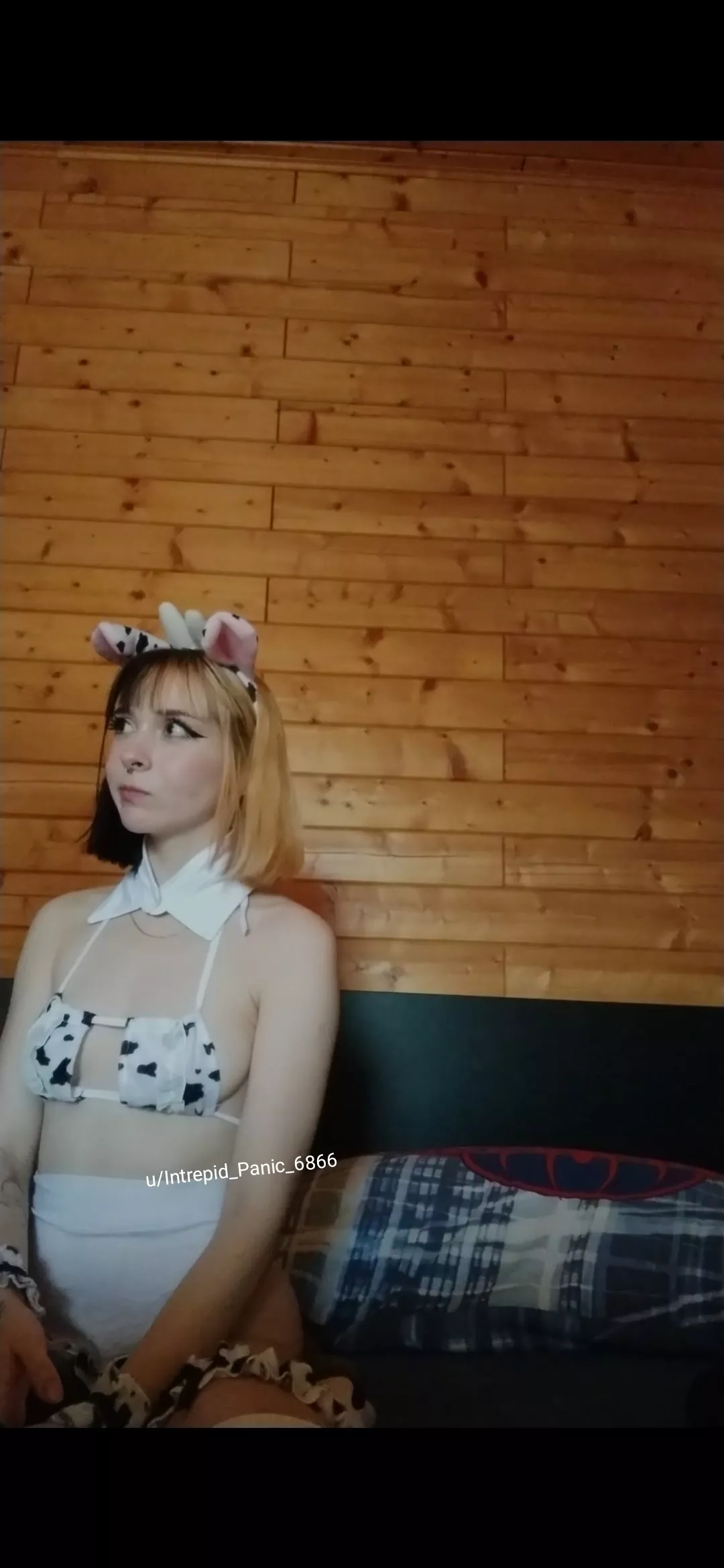 Wanna have some fun with an emo cow girl? 🐄💜 posted by Intrepid_Panic_6866