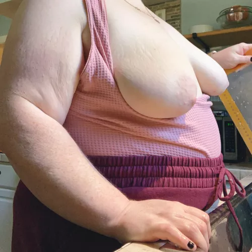 Wanna help out a load in the dish washer? by his-bbw-vixen