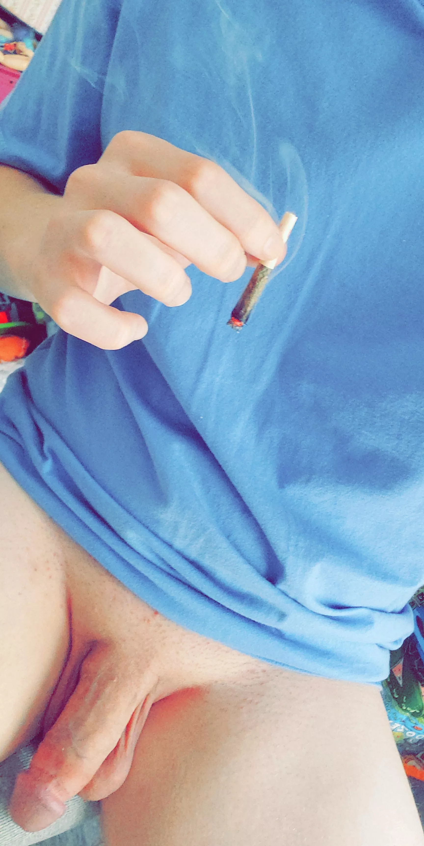 Wanna Hit It? 🍃 posted by hungwhitedick420