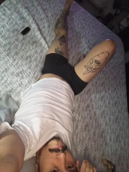 Wanna join? Bored at work. Have a good day and hit me up 😊 by Col__