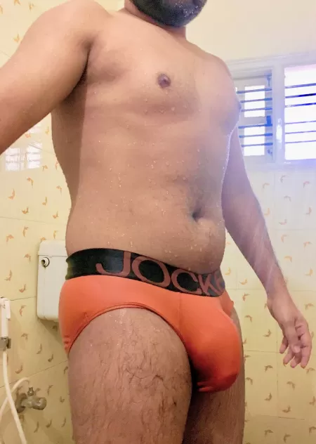 Wanna join me in shower?Anyone with FAT BODY CURVES ping me on social media mentioned in bio by huge_d_friend