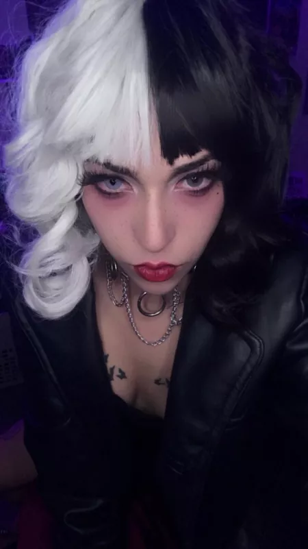 Wanna join me in the darkness? by LaylaHearts66