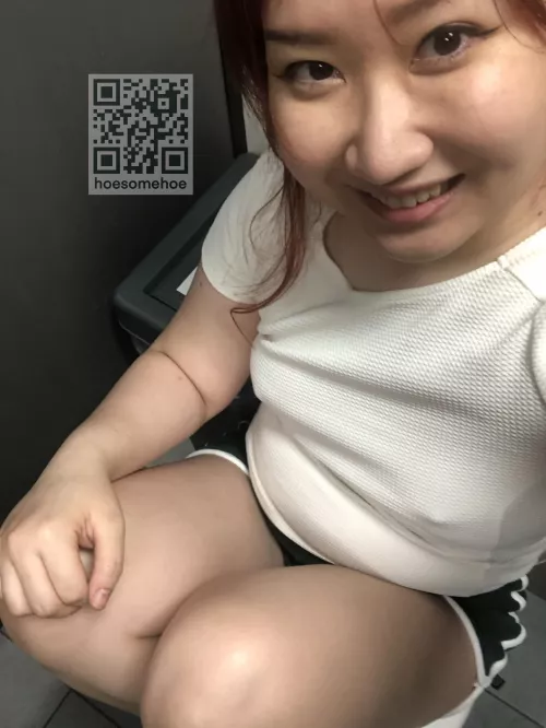 Wanna join me in the toilet? (If you know you know by hoesomeslut