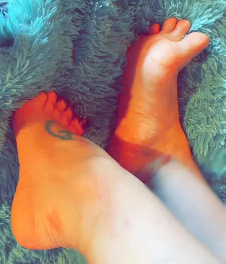 Wanna lick and play 😈 by Cutetreats27