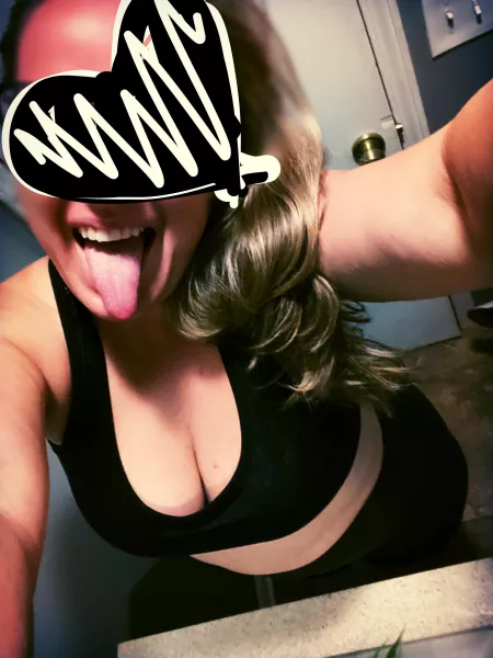 Wanna party? by DrDP420