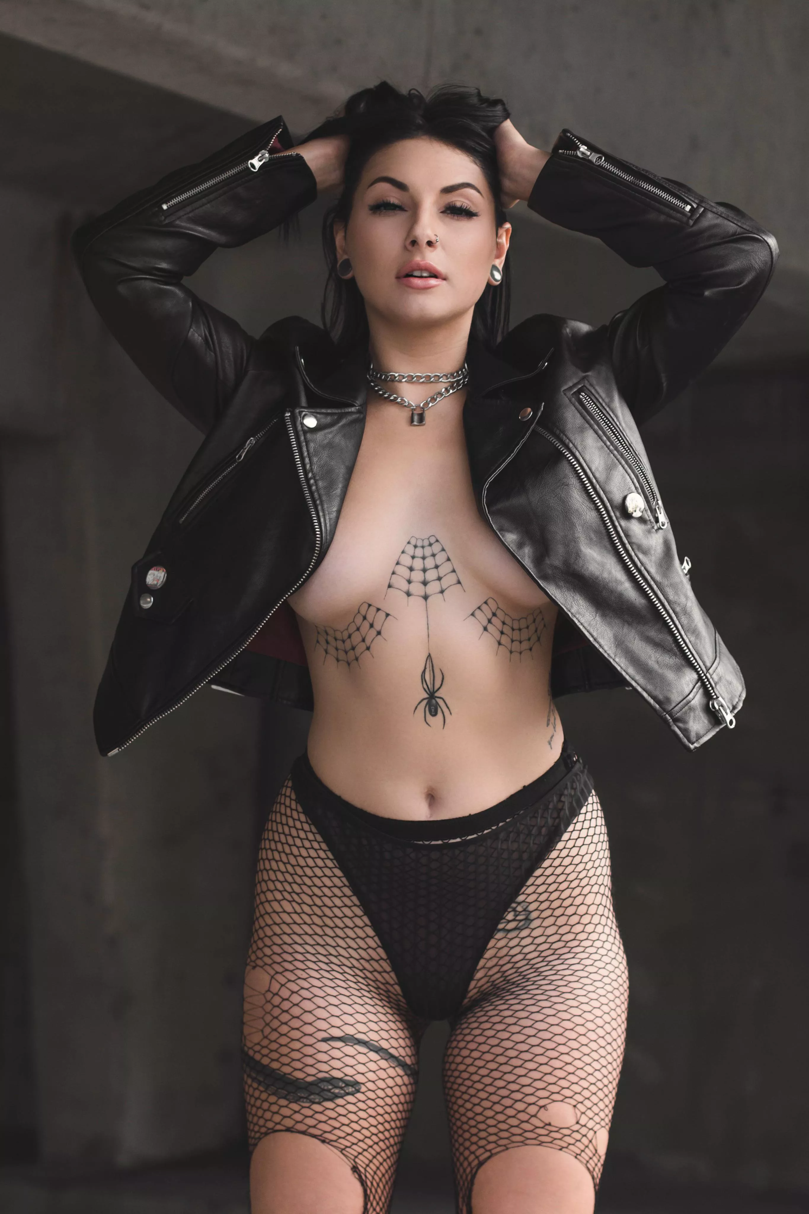 Wanna peak what’s underneath? 💋😏 posted by baybaykayy