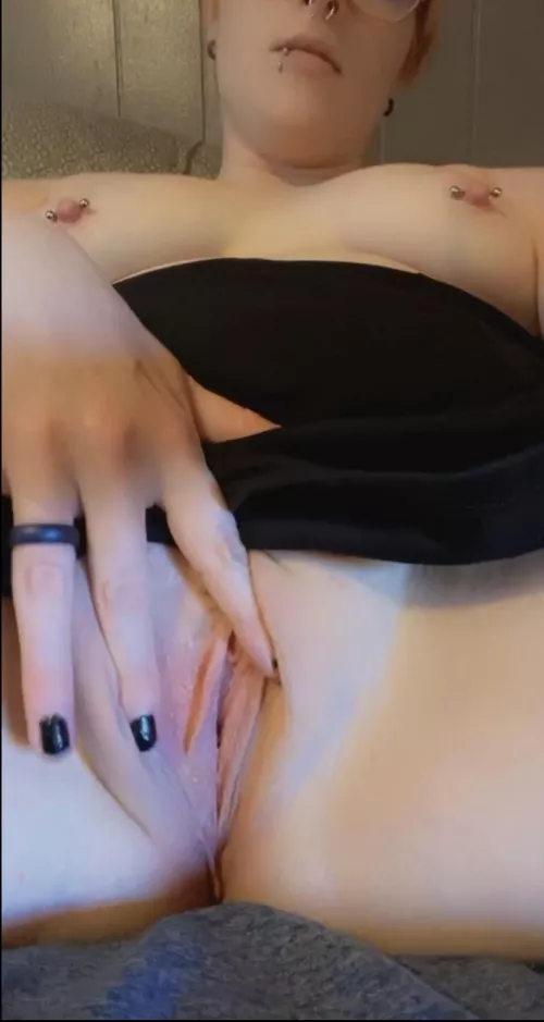 Wanna play? by strxwberryfxe