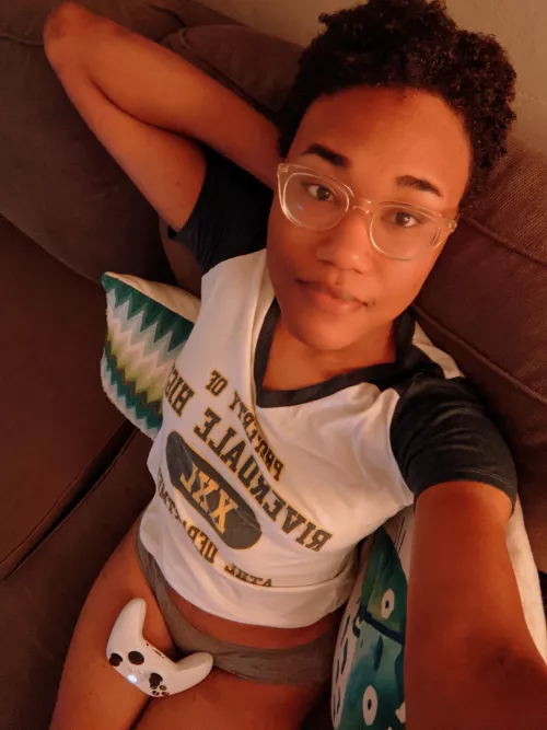 Wanna play? 🎮 by supajellyfish