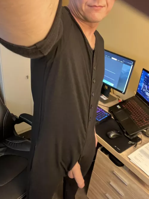 Wanna play some games or just play with me? Message me. (M42) by Rockout_8