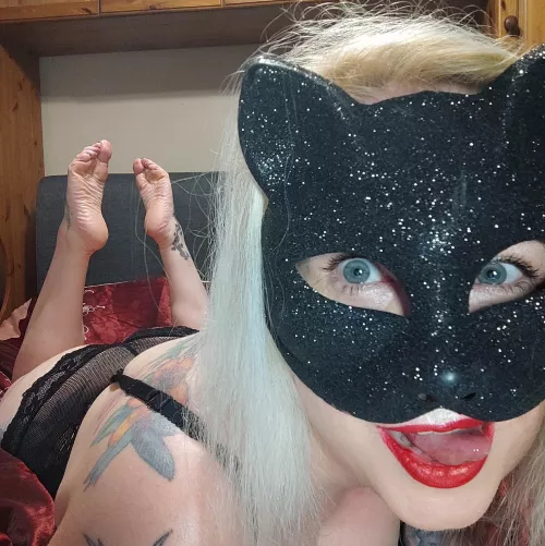 Wanna play with my paws? by MsSoleTrader