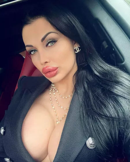 Wanna ride? by jaydillas-sammiches