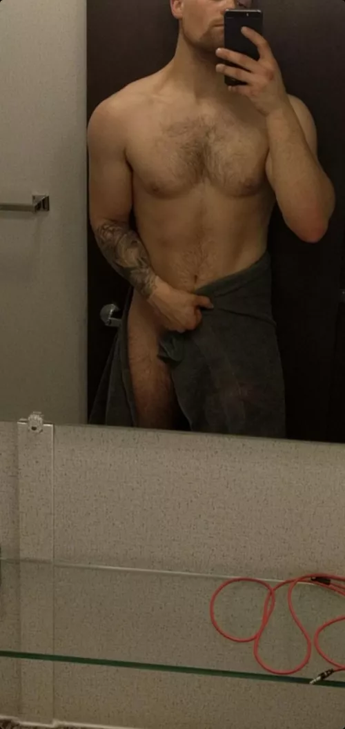 Wanna see me drop it? by eMPtY122