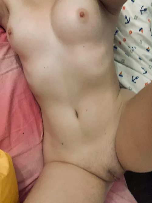 Wanna see more of me babe? link in the comments 😝 by Gardenleaf