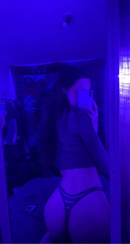 wanna see more of this ass, check the comments ;) by angelx717