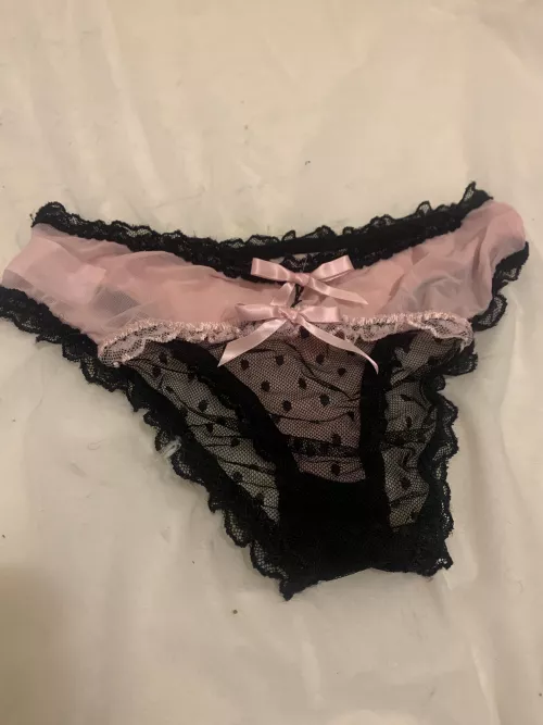 Wanna see the on? New Years Eve… 😘 by Hi_TrASH