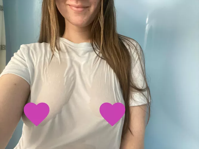 Wanna see this brunette in a wet tee? I’m proud of my newest video. 😈🚿 by itsmollymae_xo