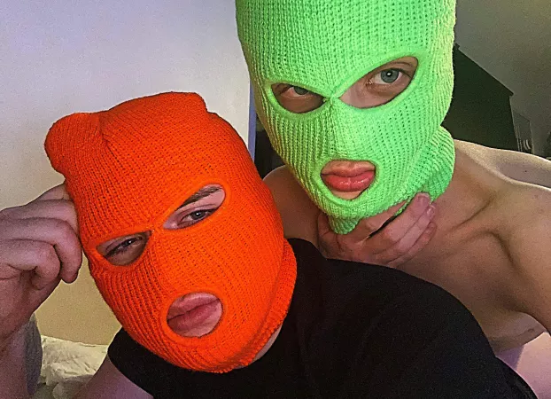 Wanna see two chav lads get filthy! Come check us out 😈 link in boi