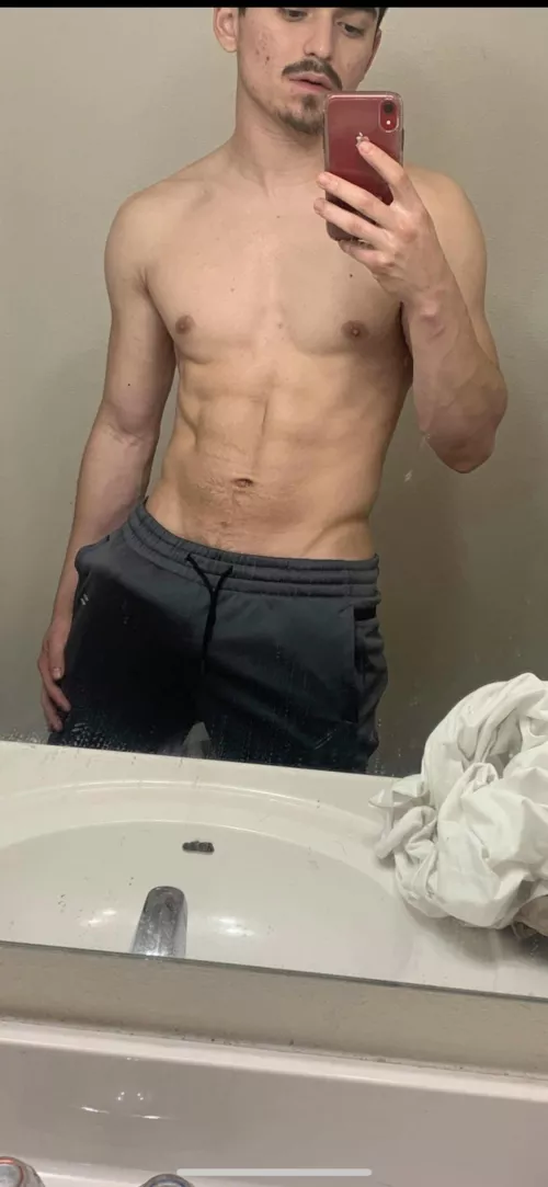 Wanna see what’s in my pocket ? by road2elite1