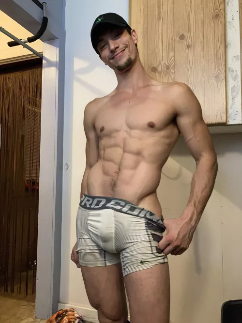 Wanna see what’s underneath?;) hmu by onedik1