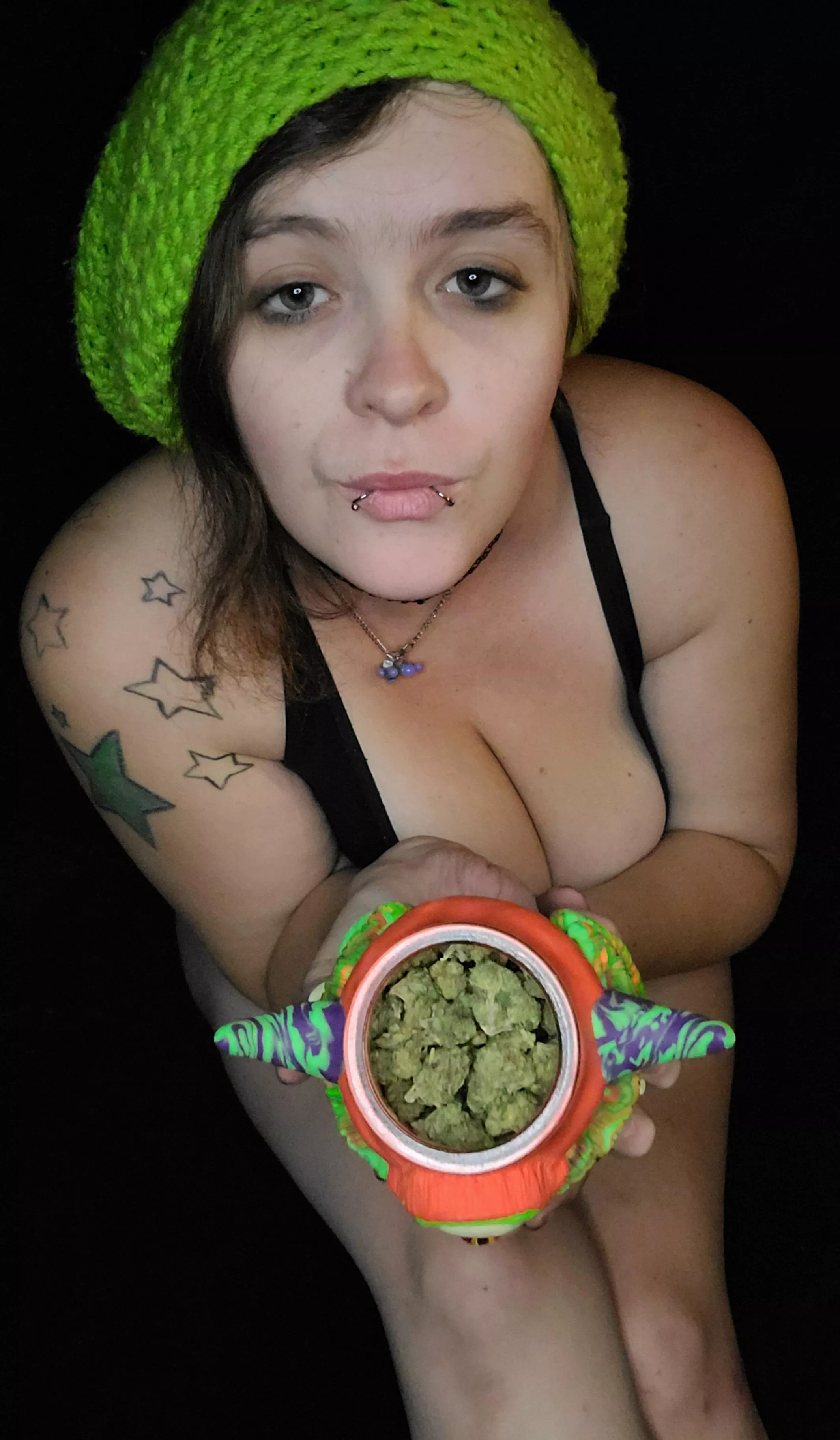 Wanna smoke with me? 💞 posted by feralgummii