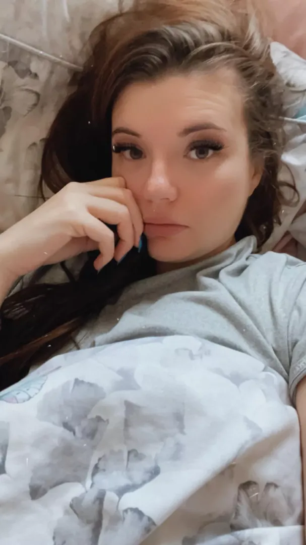 Wanna snuggle babe? posted by summerpeachxox