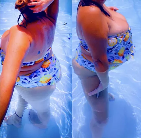 Wanna squeeze my lemons? 🍋 by ymr3756