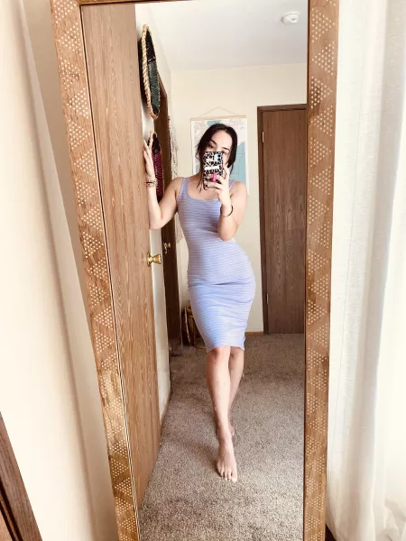 Wanna take a MILF like me out for brunch? by Calipretty_feet