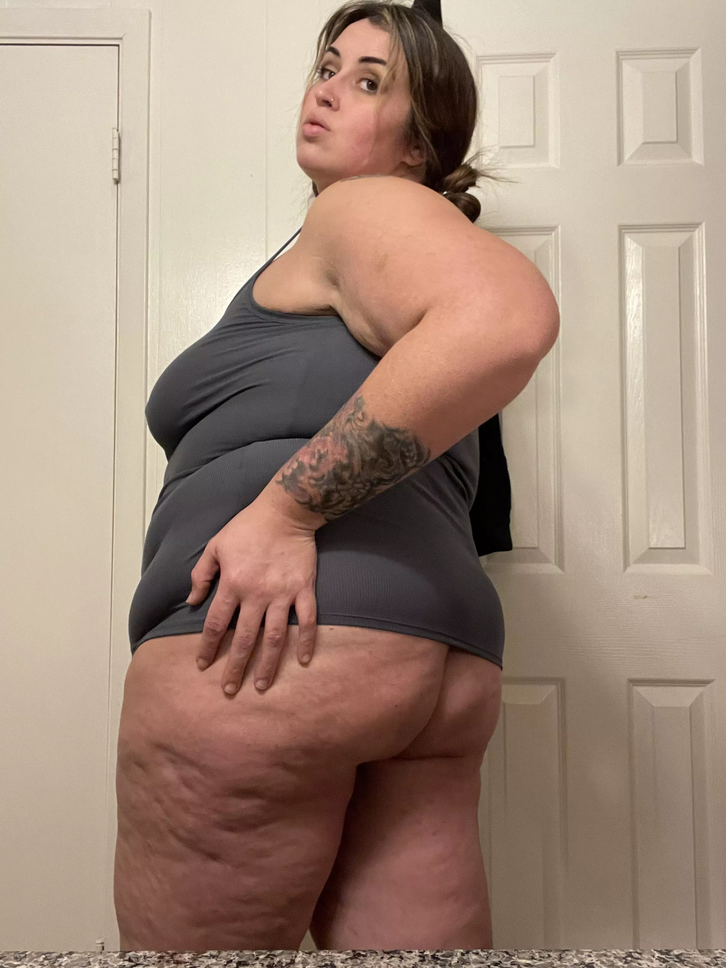 Wanna taste my 🍑🍑? posted by Extreme_Copy_4104