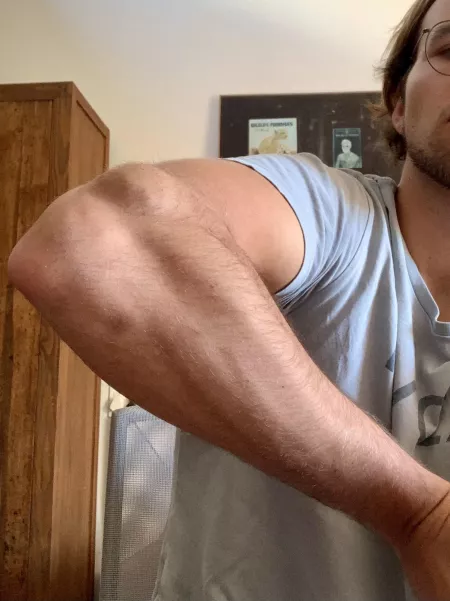 Wanna test my grip strength? by longllamalifts