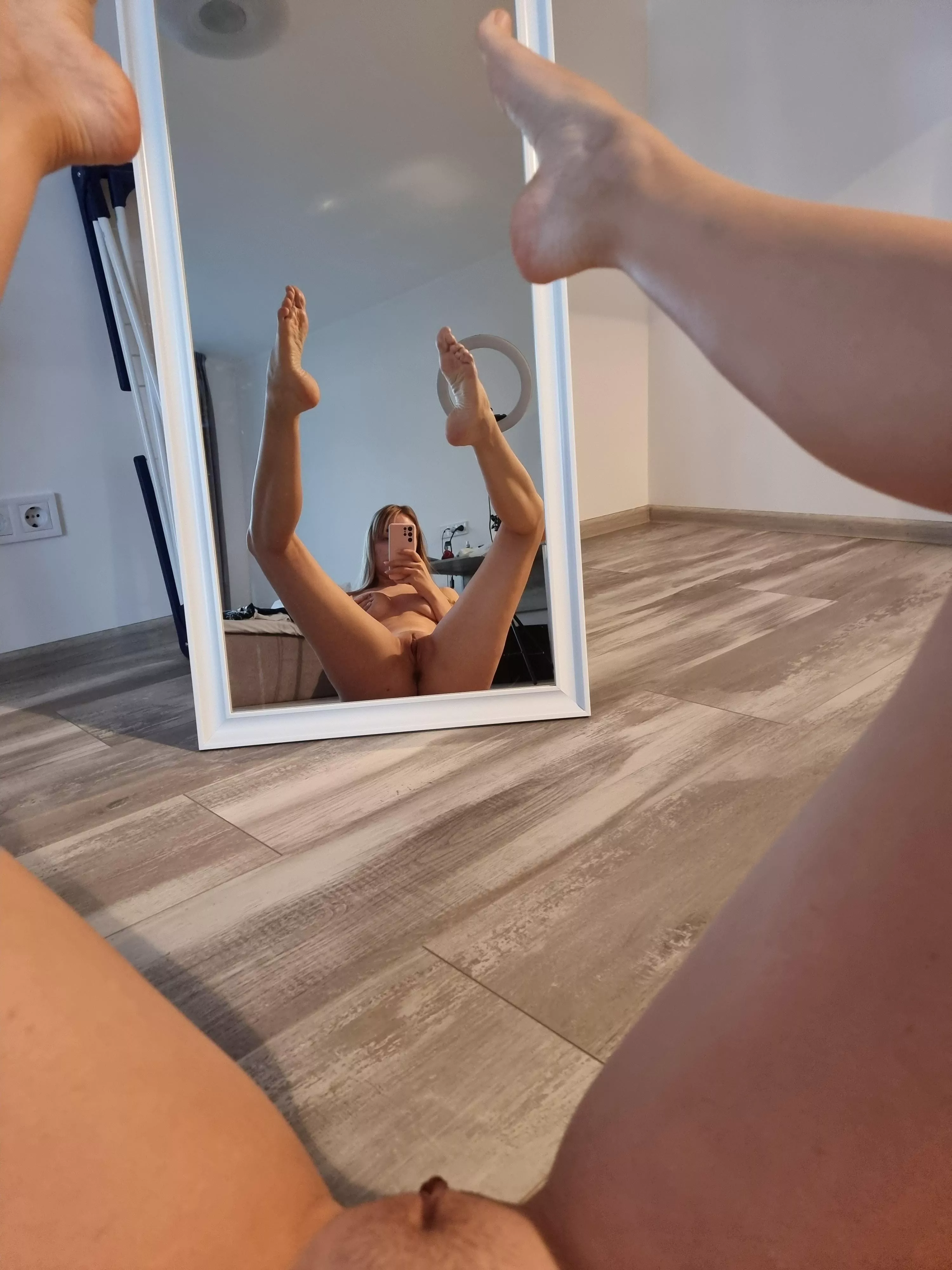 💝Wanna touch me?😘🥰 posted by Fallacious_Midnight_