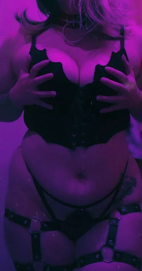 Wanna touch them? by moondollx