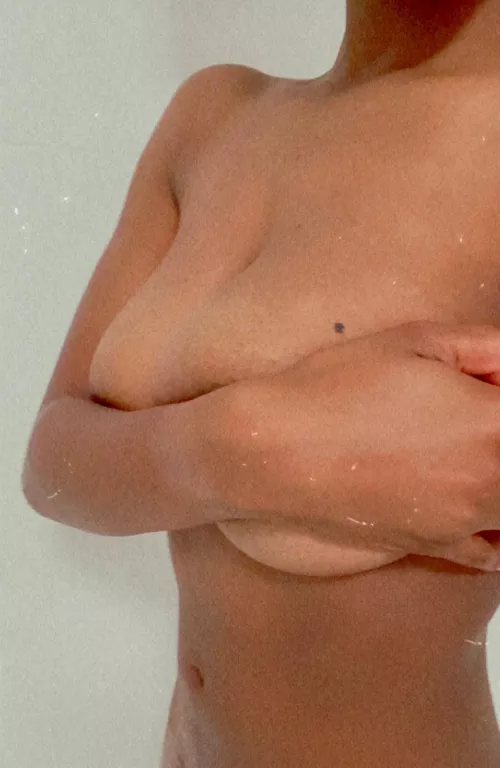 Want me to move my hands? by jessisamess092