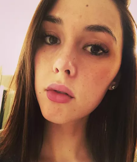 Want me to suck you hard cock with those juicy teen lips? 😈🔥 by Ambergoeswild