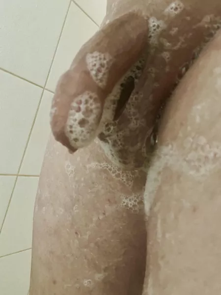 Want some woman hands to clean him up during a hot shower by the_dream_world