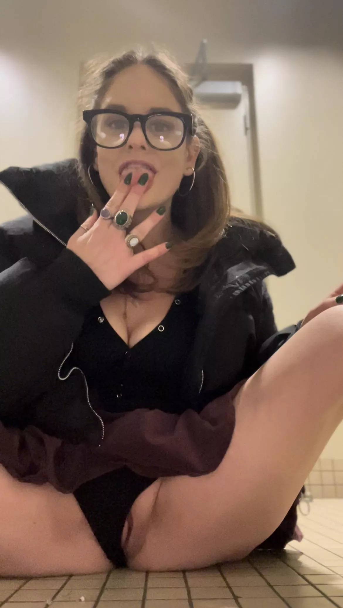 Want to lick what’s up my skirt? posted by kayelynne