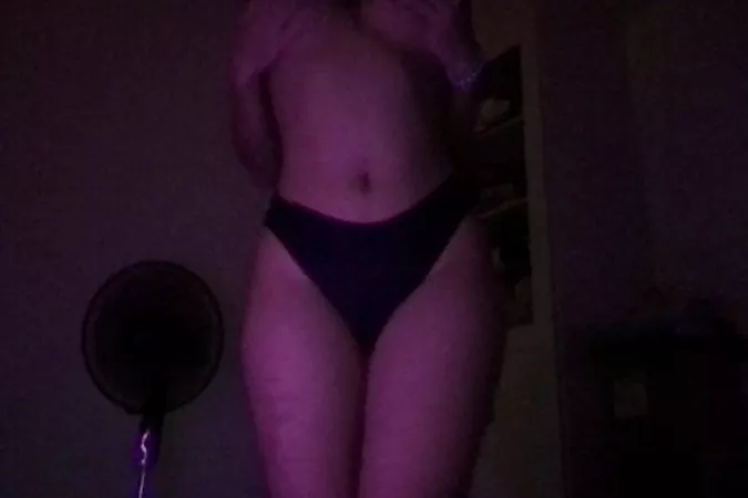 want to see how it's like from the back? by BellaGh0st