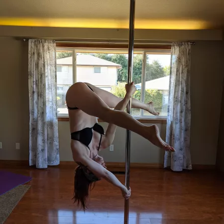 Want to see me work my new pole? I can work yours after! by Aura_Sub