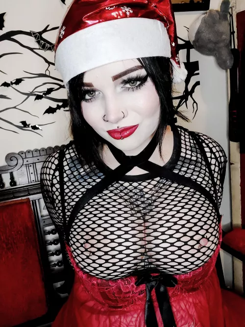 Want to unwrap me for Hexmas? 🎄 Careful, I bite 😈 by PatriciaAbsinthe