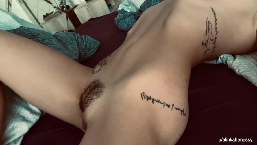 Want you to hold on my hipbones whilst you eat my pussy.